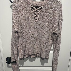 spendid sweater with cross cross detail